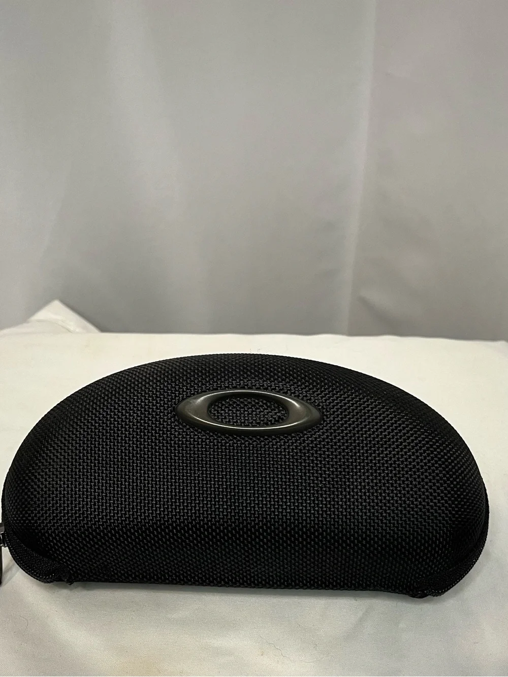 Oakley Black Textured Zippered Sunglass Case